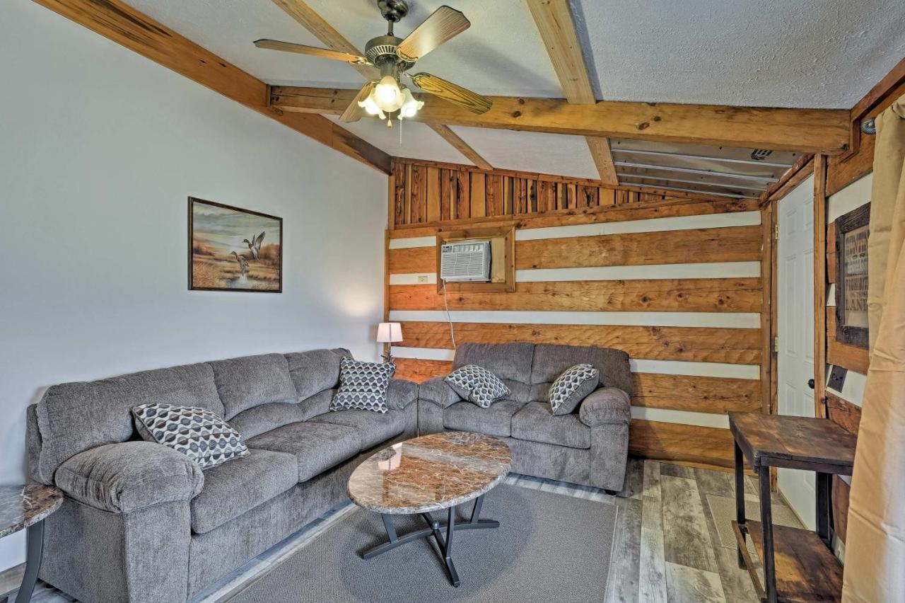 Rogersville Barn Apartment On 27 Acres With Pond! Exteriör bild